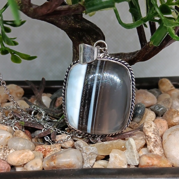 Striped Blue Owyhee Opal Pendant Necklace with Stainless Steel 22" Chain - Picture 1 of 2